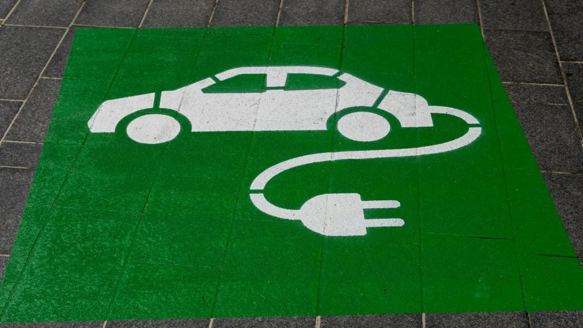 Giá Dầu Tăng Đột Biến Đẩy Doanh Số EV Toàn Cầu Lên 35%