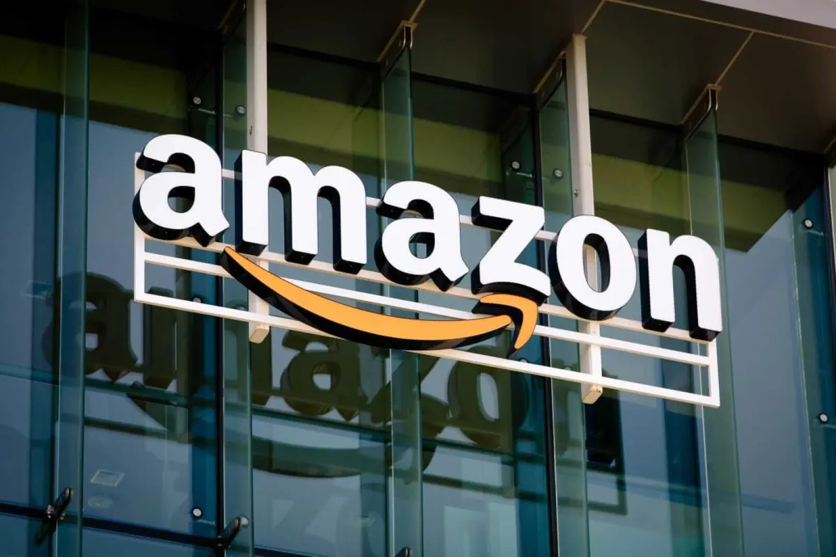Cổ phiếu Amazon lập đỉnh: Vì sao AMZN vẫn còn tiềm năng tăng?