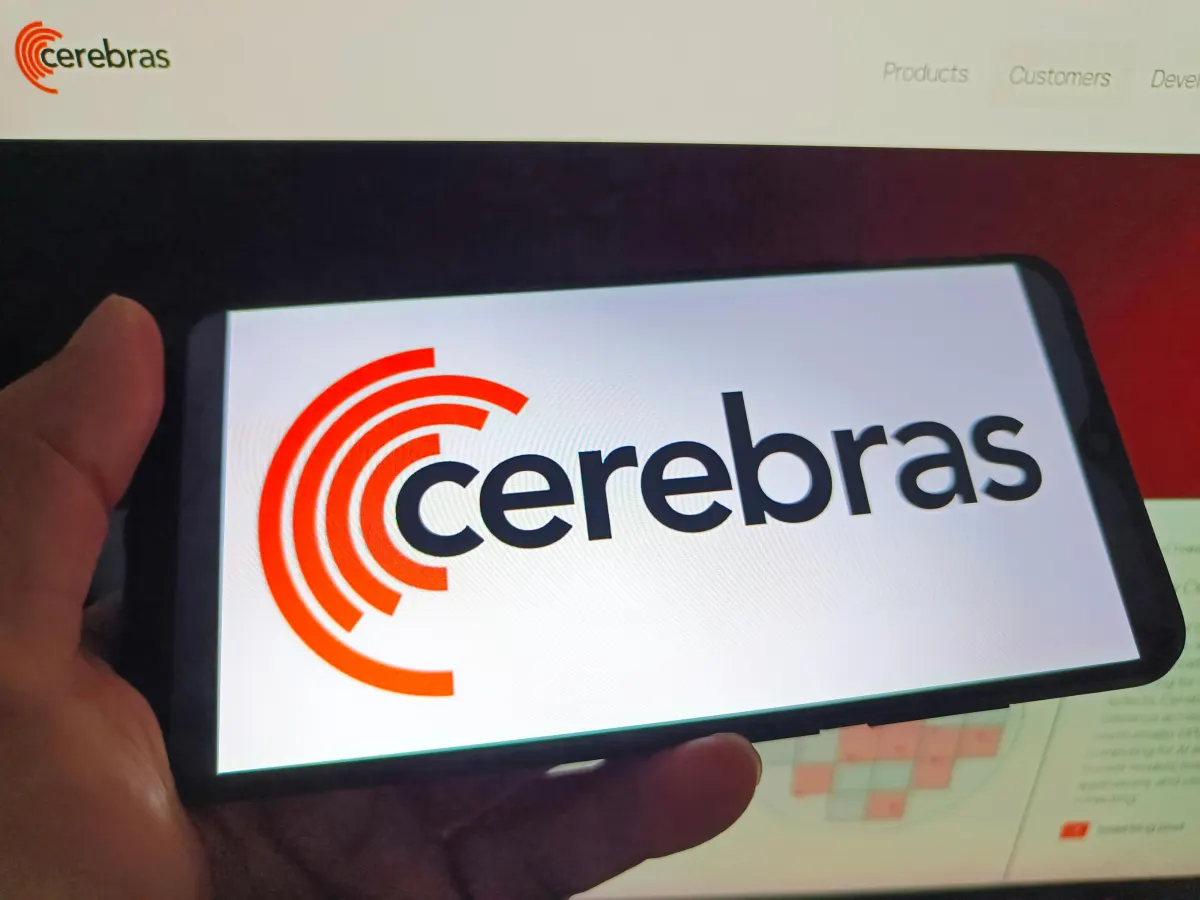 Cerebras sụt 17% sau lỗ quý II, dự báo Q3