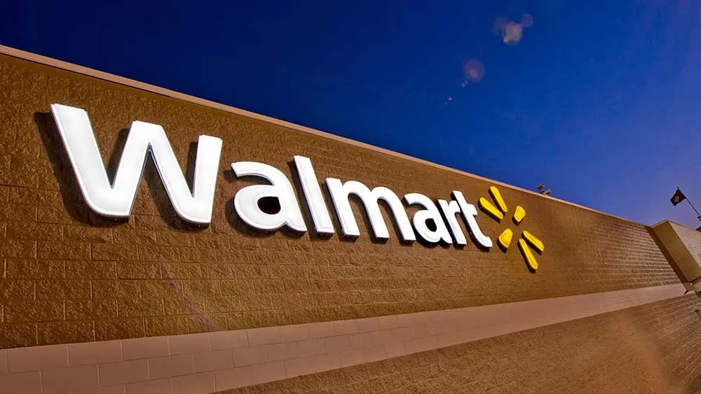 Walmart tăng lợi nhuận nhưng cổ phiếu giảm do doanh số Mỹ yếu