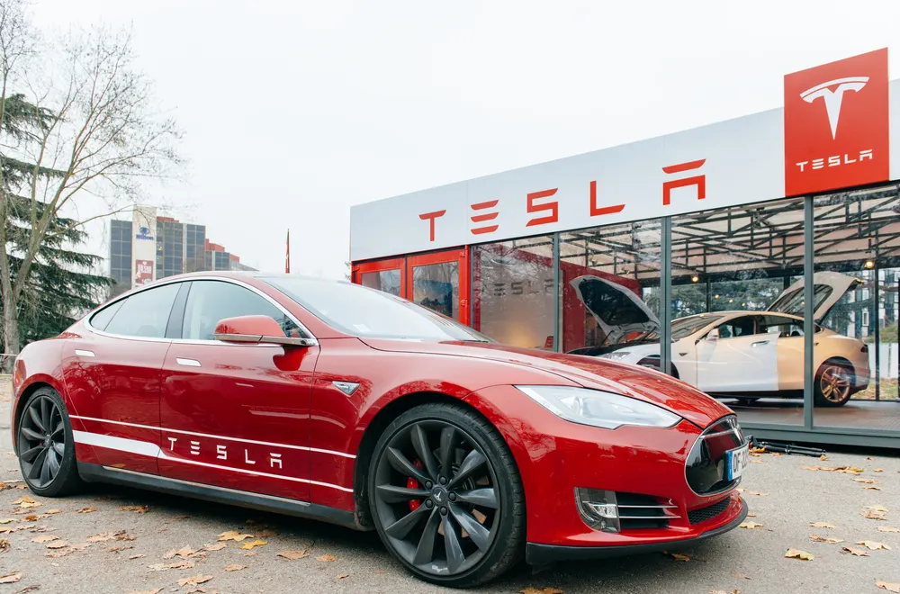 RBC Capital nâng giá mục tiêu cổ phiếu Tesla lên 500 USD