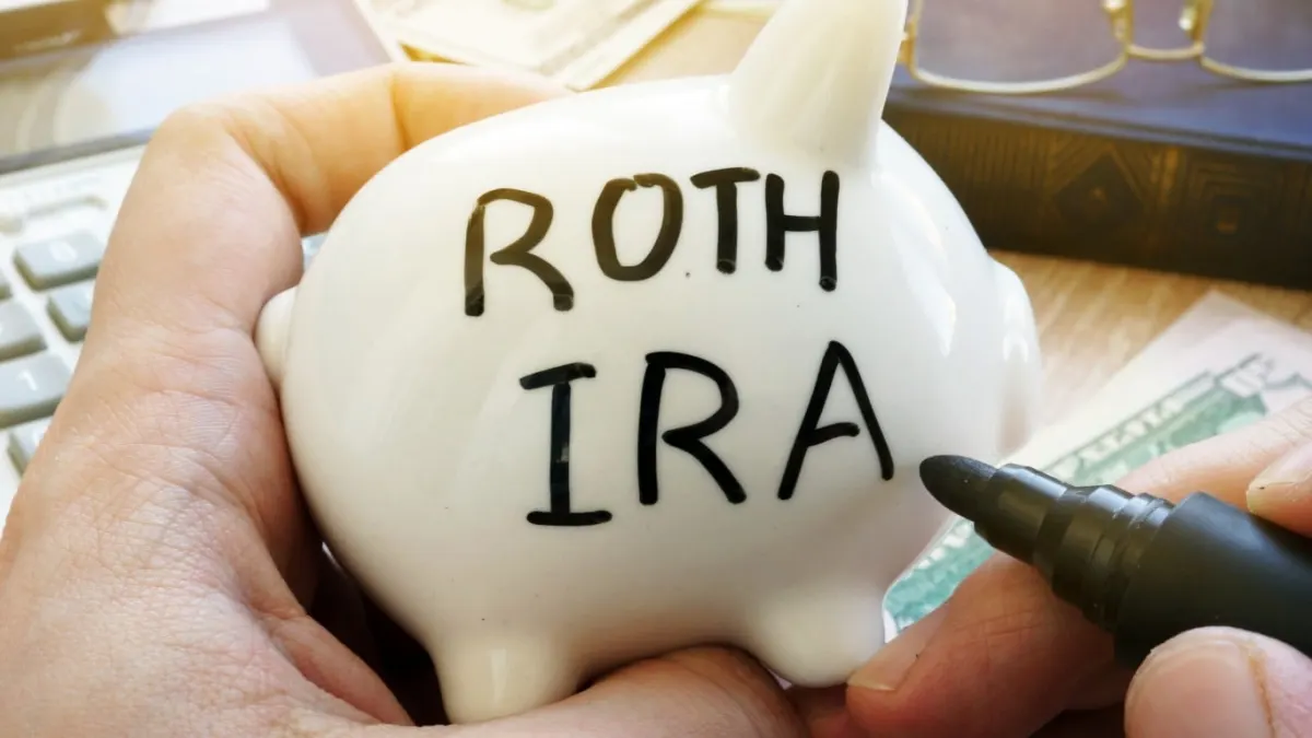 Bảo vệ tài sản: Để Roth cho con, tiêu IRA trước