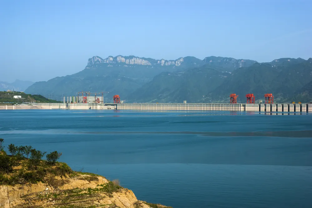 Morgan Stanley giữ khuyến nghị Equal Weight cho Suncor (SU)