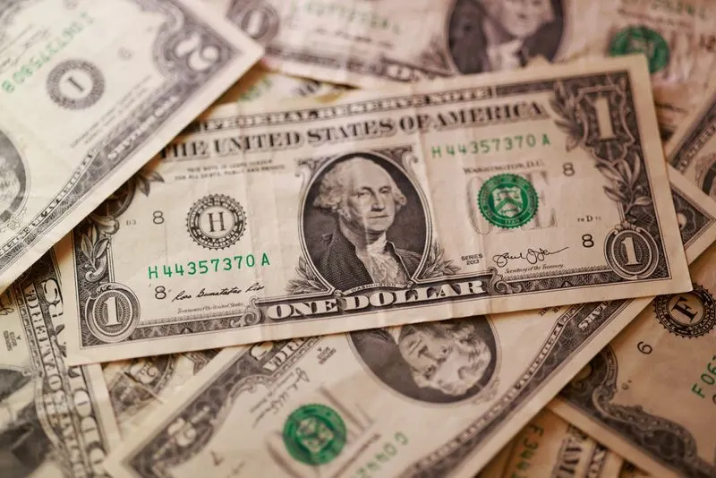 USD chạm đáy nhiều tháng do lo ngại nợ công Mỹ