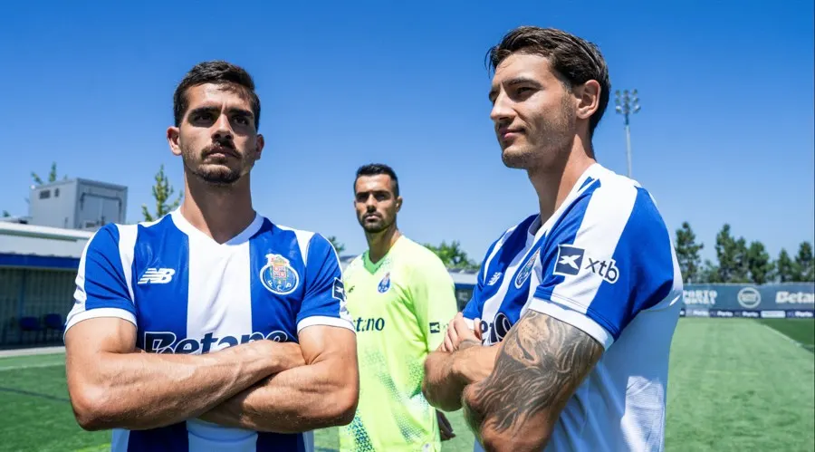 XTB ký hợp đồng tài trợ áo đấu FC Porto 3 năm