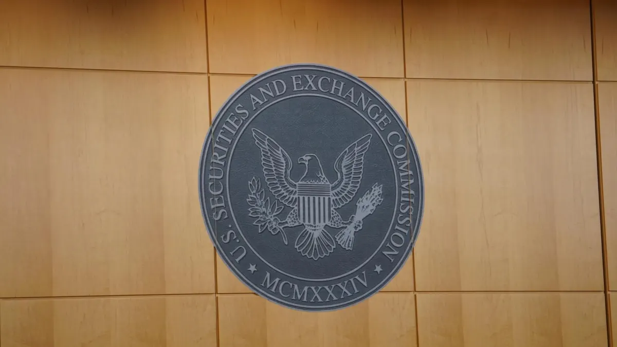 SEC xem lại phê duyệt quyền chọn Bitcoin Nasdaq sau CME