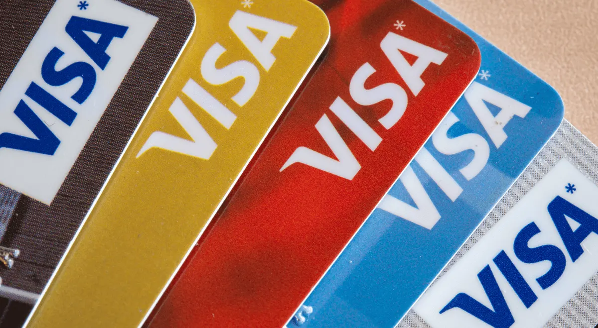 Cổ phiếu Visa giảm khi các ngân hàng muốn mua Fiserv