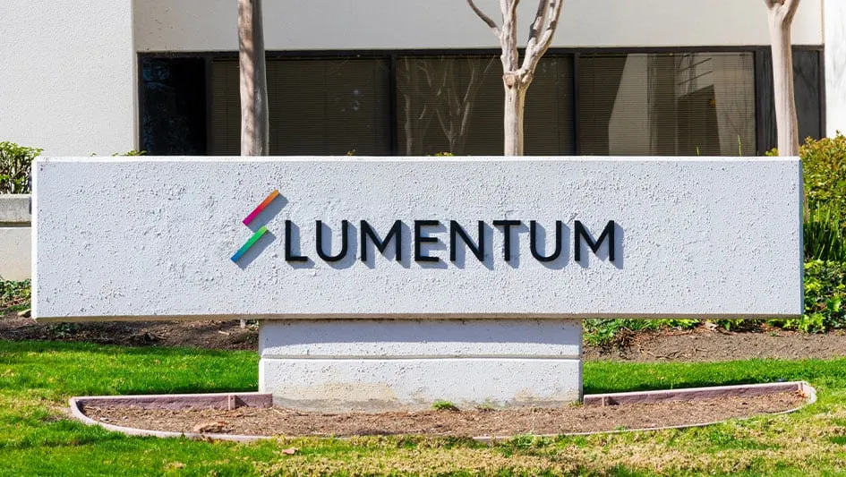 Lumentum tăng mạnh 148%, cơ hội mua mới cho nhà đầu tư AI
