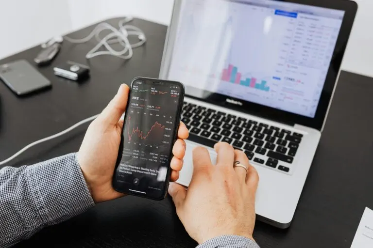 Bio-Techne (TECH) tăng vọt 20% nhờ thương vụ Merck 11,3 tỷ USD