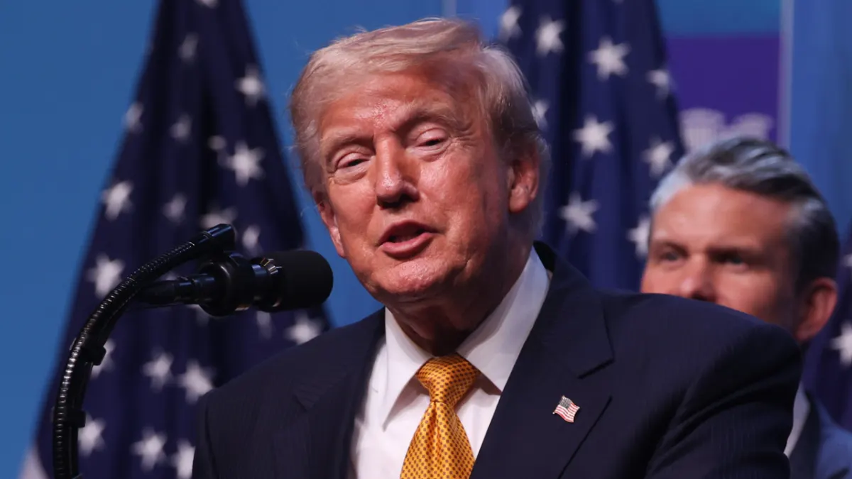 Trump: Mọi người Mỹ lợi nhuận, 401(k) tăng 85%