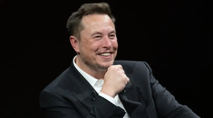 Elon Musk trở thành tỷ phú nghìn tỷ USD đầu tiên thế giới