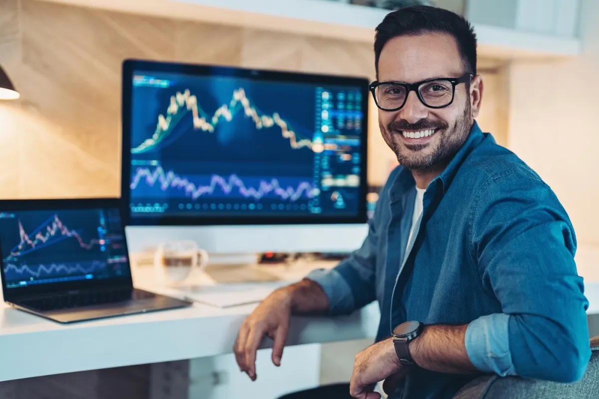 Cổ phiếu bán dẫn S&P 500 tăng mạnh: Nên mua mã nào?