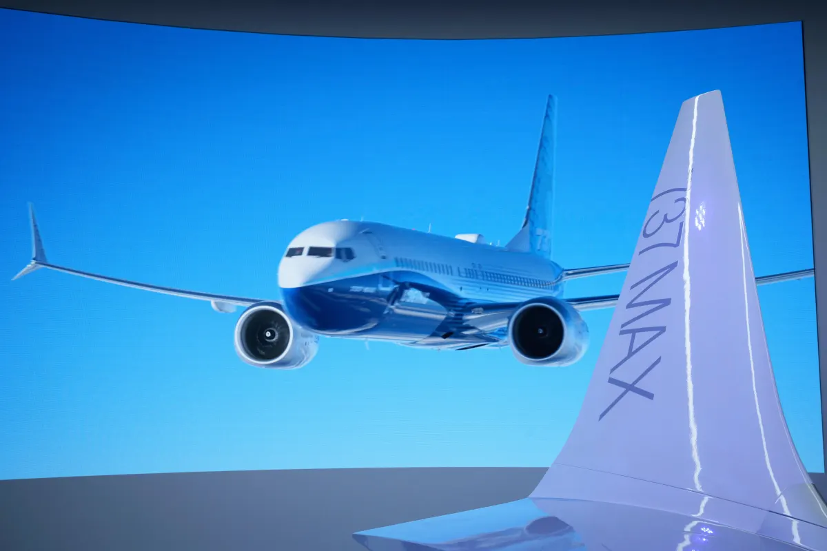 Doanh thu Q2 Boeing vượt dự báo, dòng tiền dương