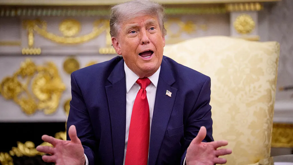 Trump cáo buộc Exxon, Chevron thao túng giá xăng