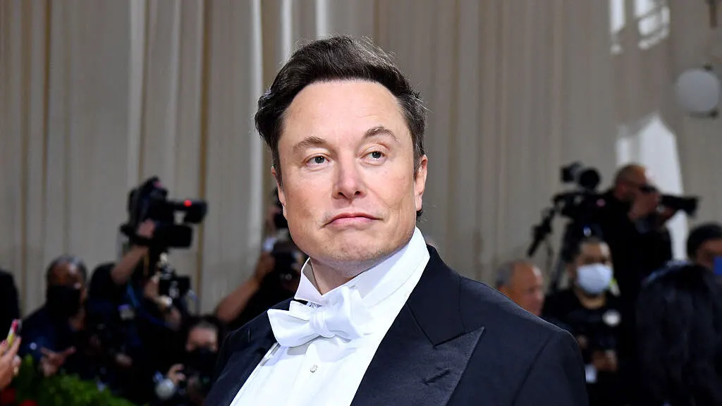 Elon Musk ra mắt X Money lãi suất 6%: Warren nghi vấn