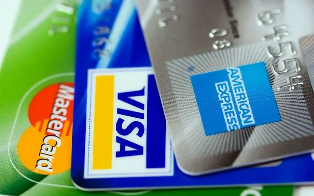 American Express (AXP): Cổ phiếu lịch sử của Warren Buffett