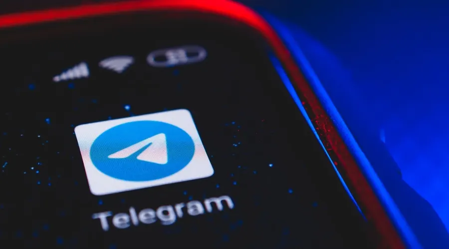 RoboForex đưa toàn bộ nền tảng giao dịch vào Telegram