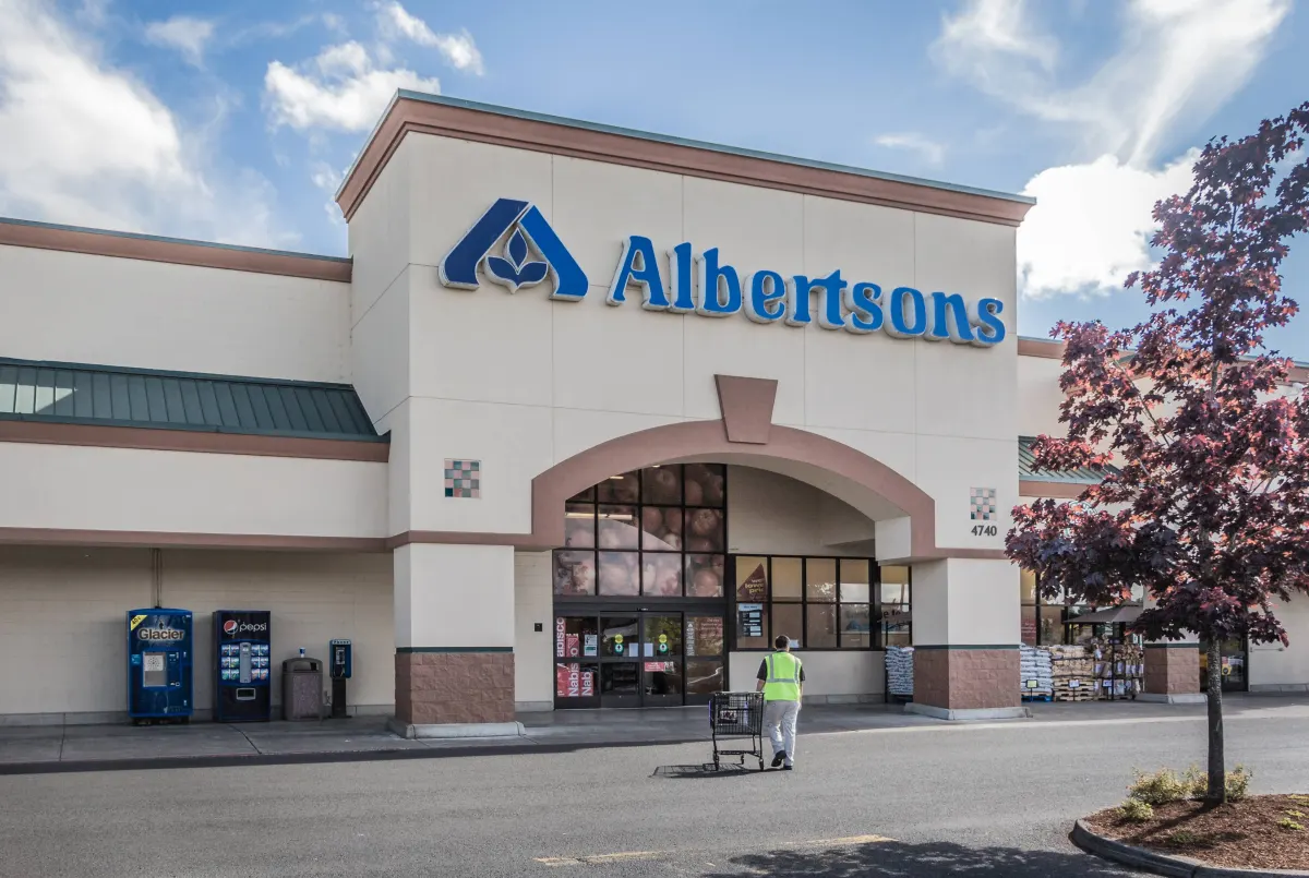 Cổ phiếu Albertsons giảm mạnh, dự báo lợi nhuận giảm 21%