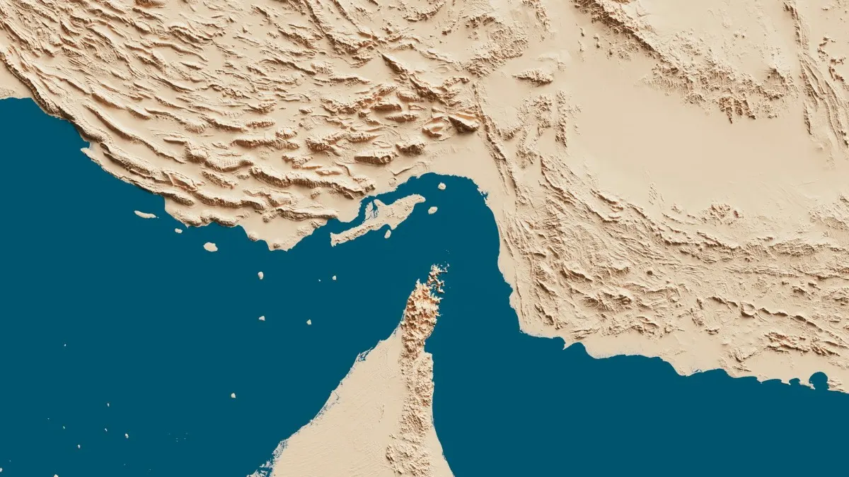 Lưu lượng tàu qua Hormuz giảm mức thấp nhất tuần