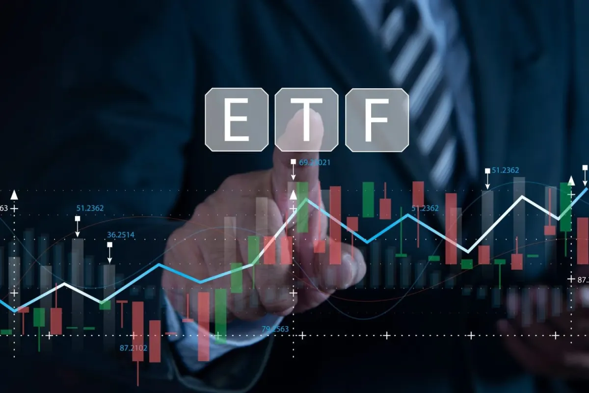 So sánh JEPI và JEPQ: ETF nào đáng mua cuối năm 2026?