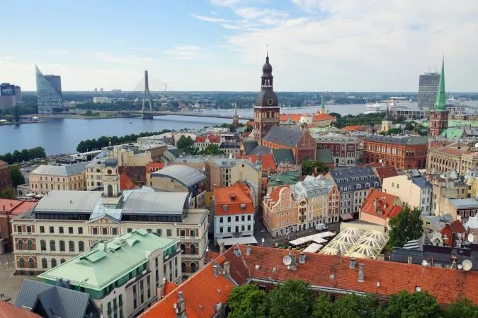 Latvia thúc đẩy token hóa bất động sản và trái phiếu năm 2027