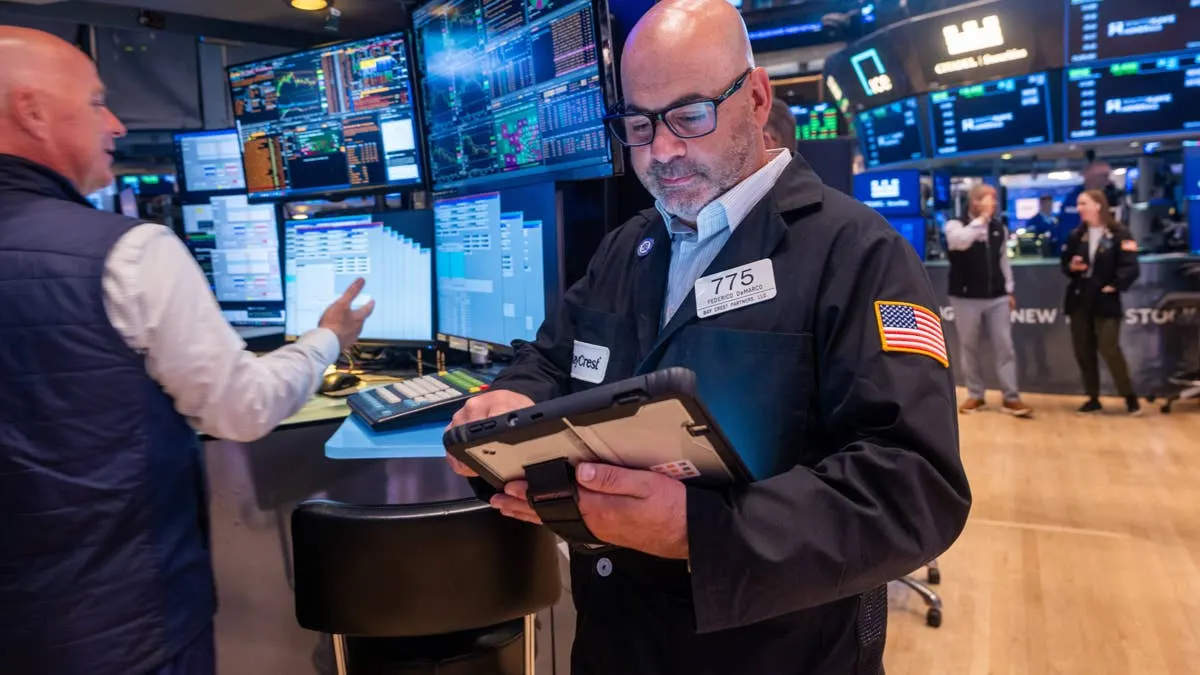 Oppenheimer dự báo S&P 500 đạt 8.100 điểm năm 2026