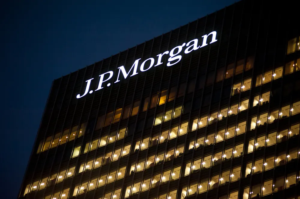 JPMorgan Chase & Co. (JPM) - Trong số 10 cổ phiếu chia cổ tức hàng đầu