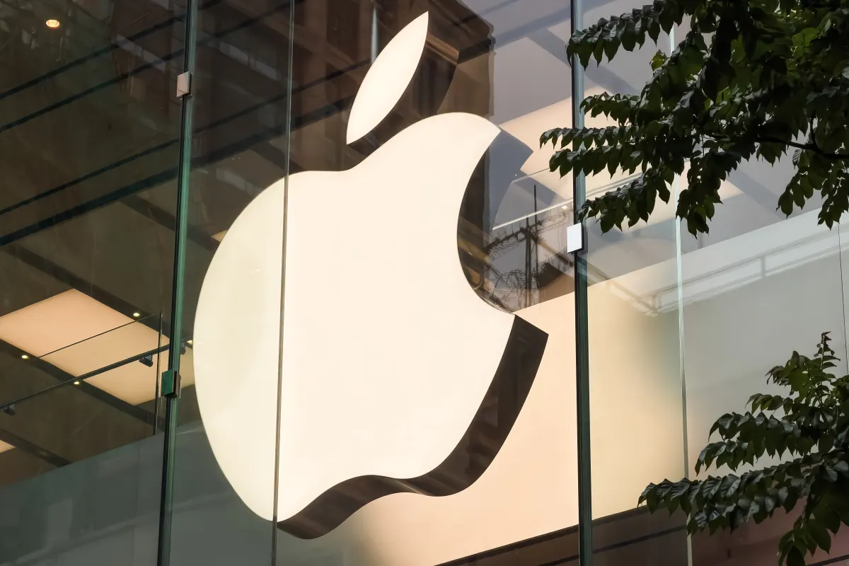 Phân tích viên giảm giá Apple dù gần mức cao kỷ lục