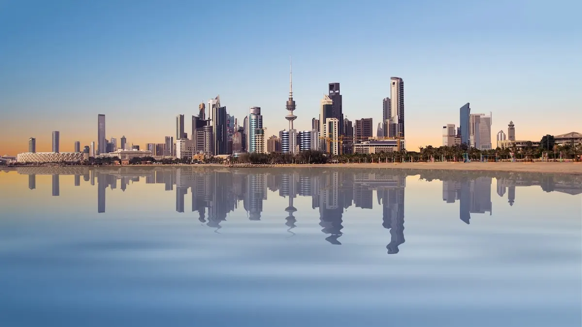 Kuwait Mở Bán Xăng Dầu Vùng Vịnh Thông Qua Eo Hormuz