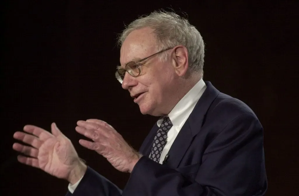 Warren Buffett hiến kế giải quyết nợ công Mỹ trong 5 phút