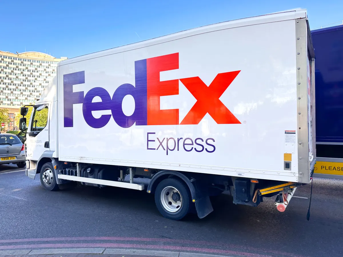 FedEx báo cáo doanh thu vượt kỳ vọng nhờ mảng vận tải