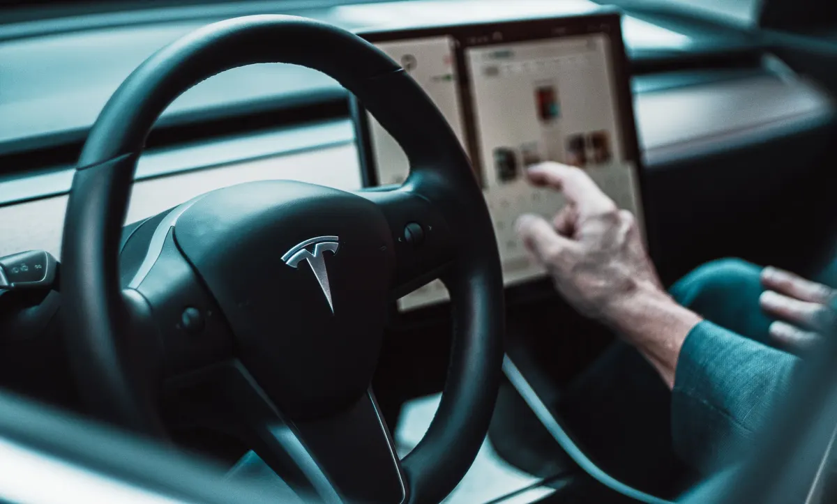 Mua lại SpaceX: Elon Musk mở khóa gói thưởng Tesla 1 nghìn tỷ?