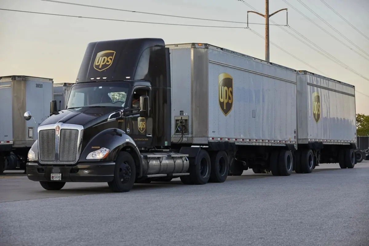 UPS rút ra khỏi Amazon: Đây là quyết định thông minh?