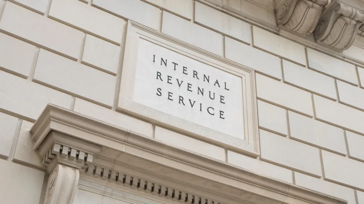IRS thất thu 3,5 tỷ USD do thiếu kiểm toán viên