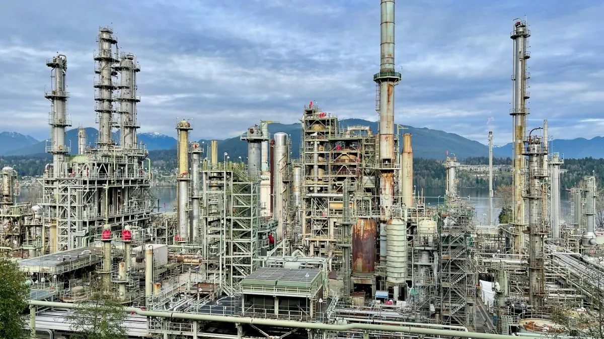 HPCL Ấn Độ mua dầu Nigeria tránh nghẽn eo biển Hormuz