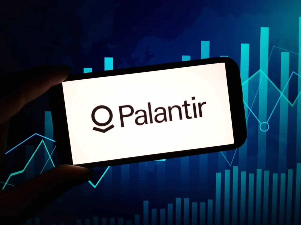 Cổ phiếu PLTR tăng mạnh khi Palantir hợp tác Mercury trong tự động hoá quốc phòng