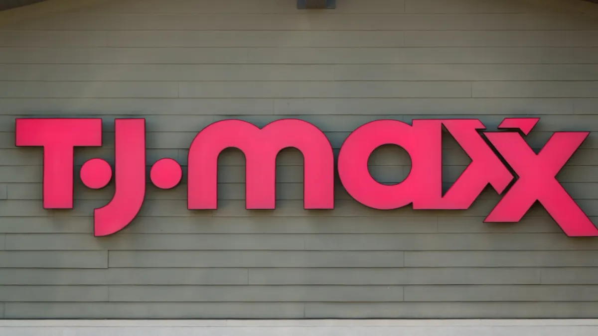 TJX nâng dự báo lợi nhuận năm 2027 sau Q2 tốt hơn dự kiến