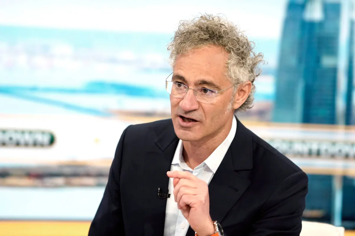CEO Palantir công bố 11 từ gây chấn động nhà đầu tư