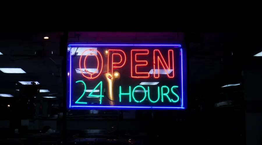 Rủi ro thanh khoản và thực hiện trong giao dịch 24/7 – Vantage Markets