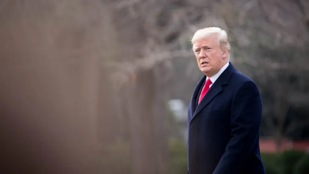 Trump hứa sinh Keystone XL khi Canada đối mặt hạn chót thuế