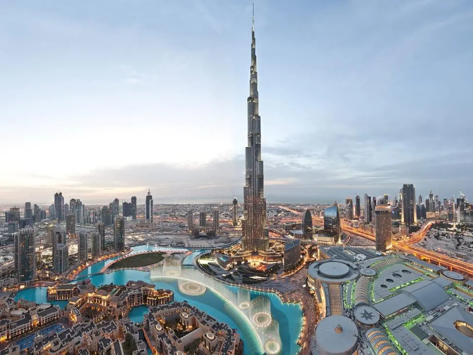 UAE phát báo động tên lửa giả, giá dầu nhảy vọt rồi hạ nhiệt